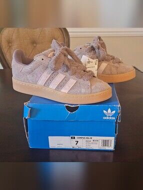 adidas Campus 00s W Sneakers in Grey and Light Pink